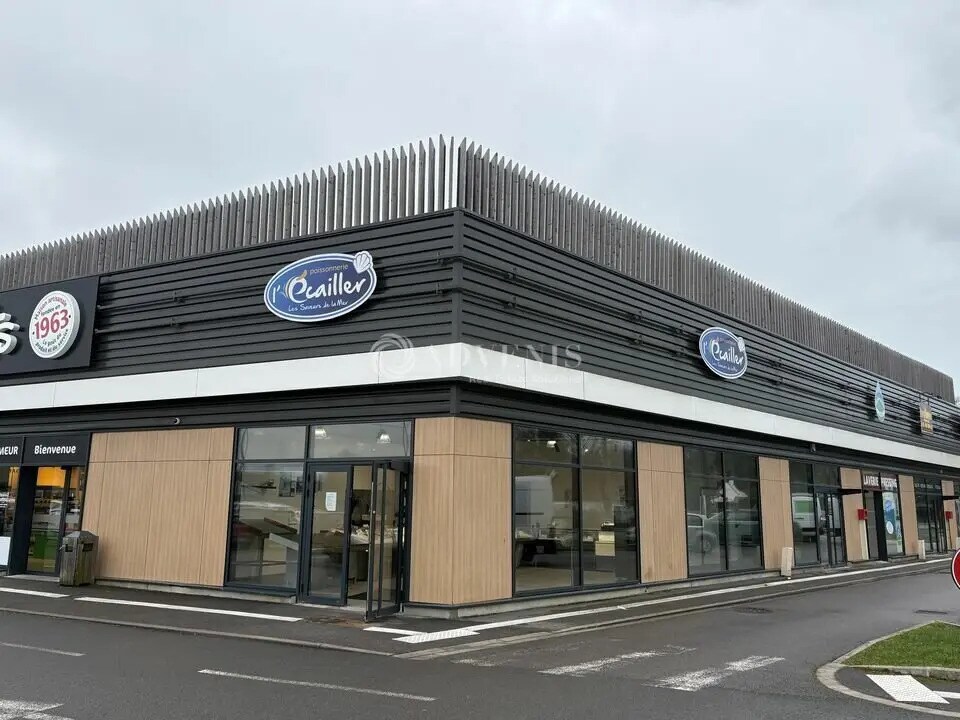 Location Commerce 120 m² - Photo 1