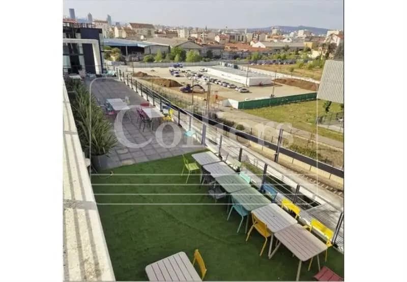 Office in Villeurbanne to rent Building Photo- Image 1 of 13