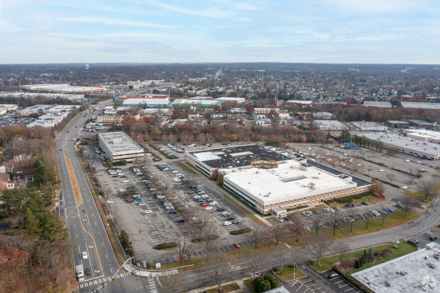 6900 Jericho Tpke, Syosset, NY for rent - Aerial - Image 3 of 5