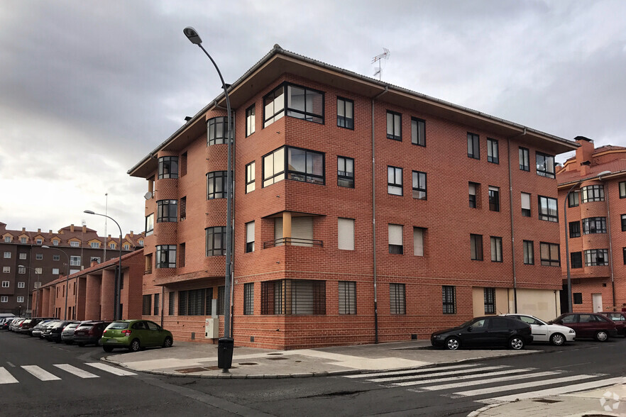 Calle Alfredo Abella, 1, Ávila, Ávila for sale - Building Photo - Image 2 of 2