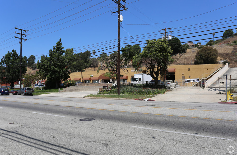 571-573 Monterey Pass Rd, Monterey Park, CA for sale - Primary Photo - Image 1 of 1