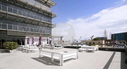 Office in El Prat de Llobregat, Barcelona to rent Building Photo- Image 2 of 14