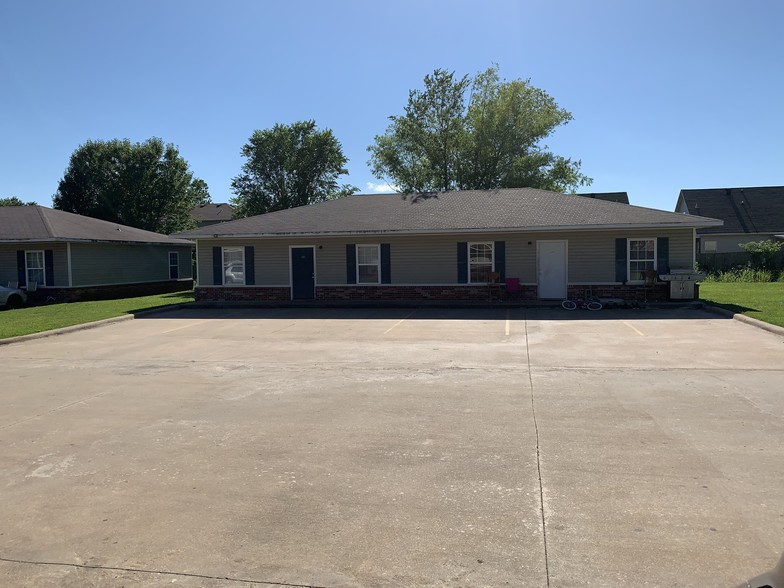 500-598 Daniel Pl, Springdale, AR for sale - Primary Photo - Image 1 of 1