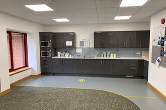 Rydon Ln, Exeter to rent Interior Photo- Image 1 of 4