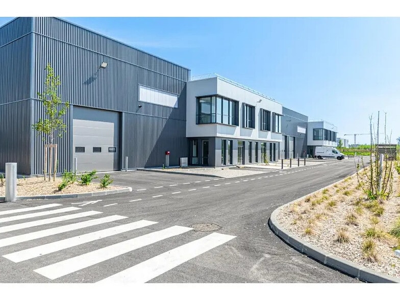 Light Industrial in Saint-Priest to rent - Building Photo - Image 2 of 22