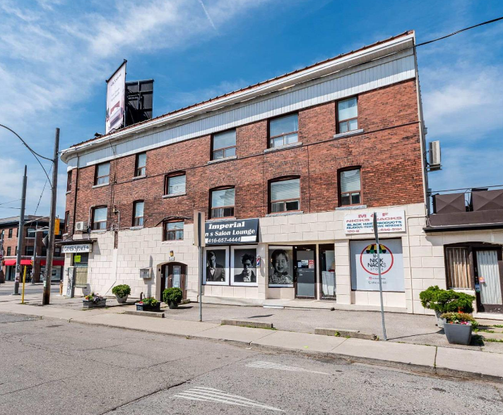 1038 St Clair Ave W, Toronto, ON for sale - Building Photo - Image 2 of 15