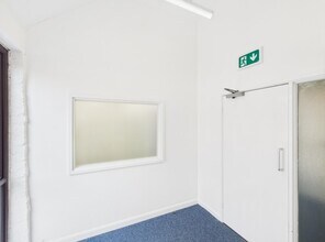 North Bar Within, Beverley to rent Interior Photo- Image 2 of 9