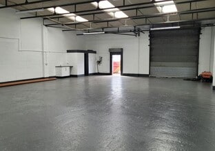 70 Strathclyde St, Glasgow to rent Interior Photo- Image 2 of 8