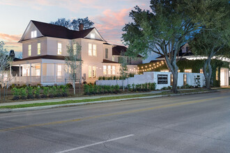 201 & 205 W 15th Street, Houston, TX for rent Building Photo- Image 1 of 2