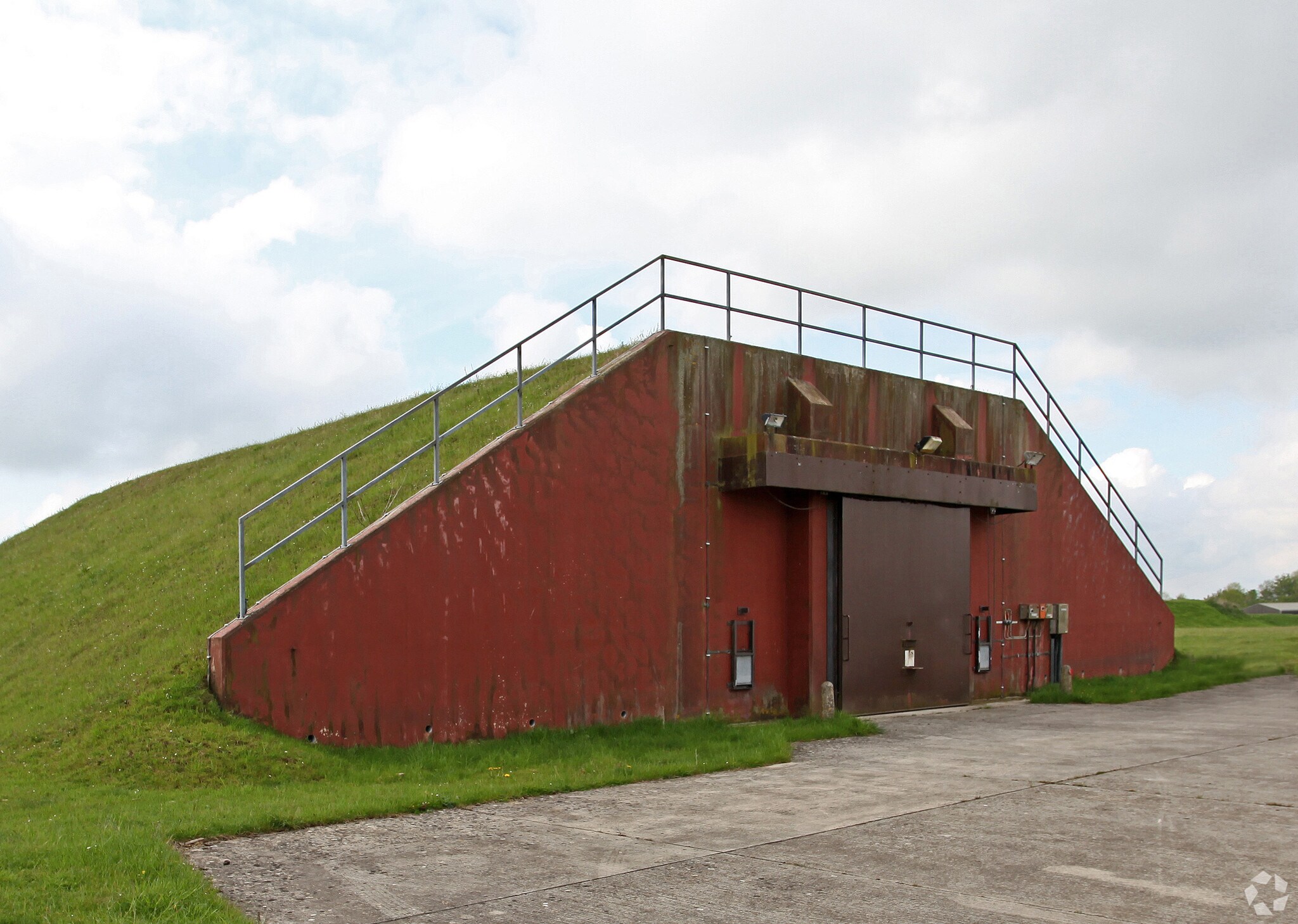 Camp Rd, Upper Heyford for sale Primary Photo- Image 1 of 1