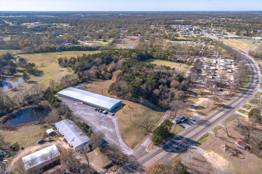 1111 E Tyler St, Canton, TX for sale - Building Photo - Image 3 of 4