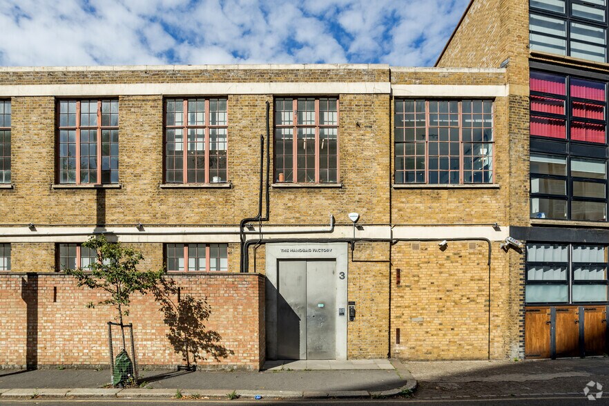 3 Loughborough St, London, SE11 5RB UK