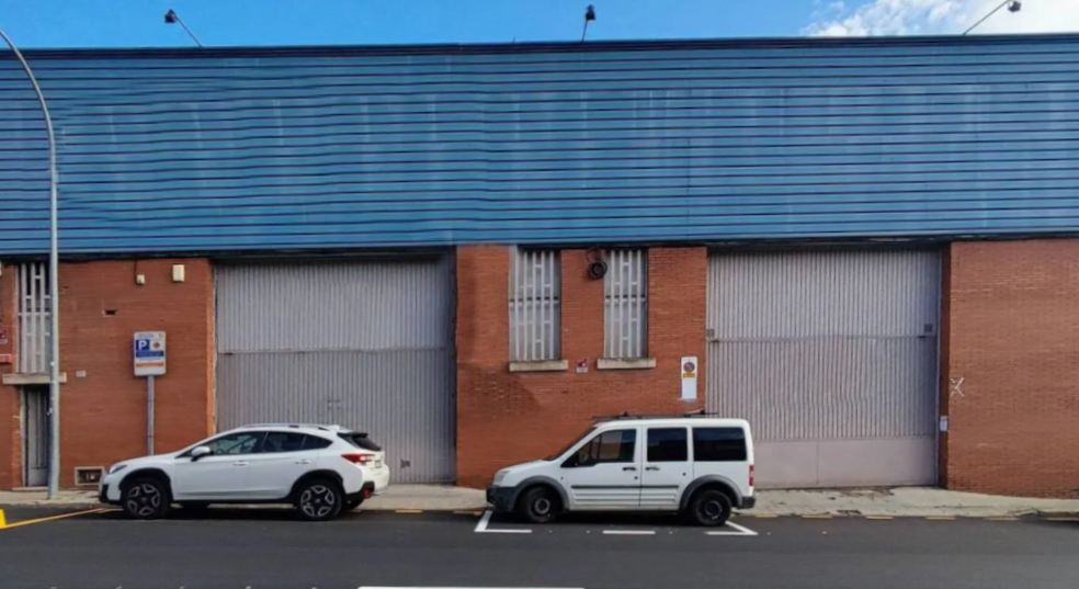 Industrial in Terrassa, BAR for rent - Building Photo - Image 1 of 17