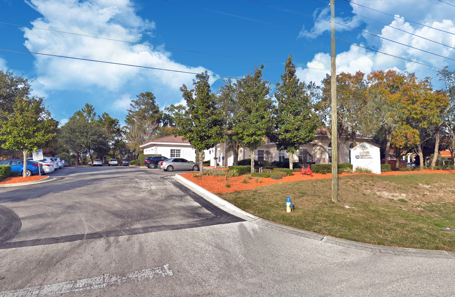 7347 Ridge Rd, Port Richey, FL for rent - Primary Photo - Image 1 of 80