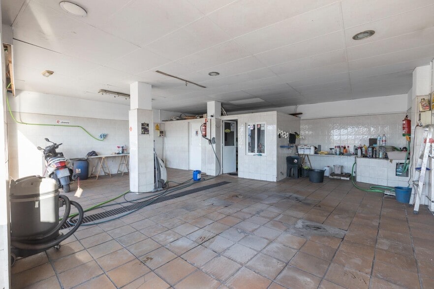 Retail in Maracena, Granada for sale - Interior Photo - Image 2 of 20