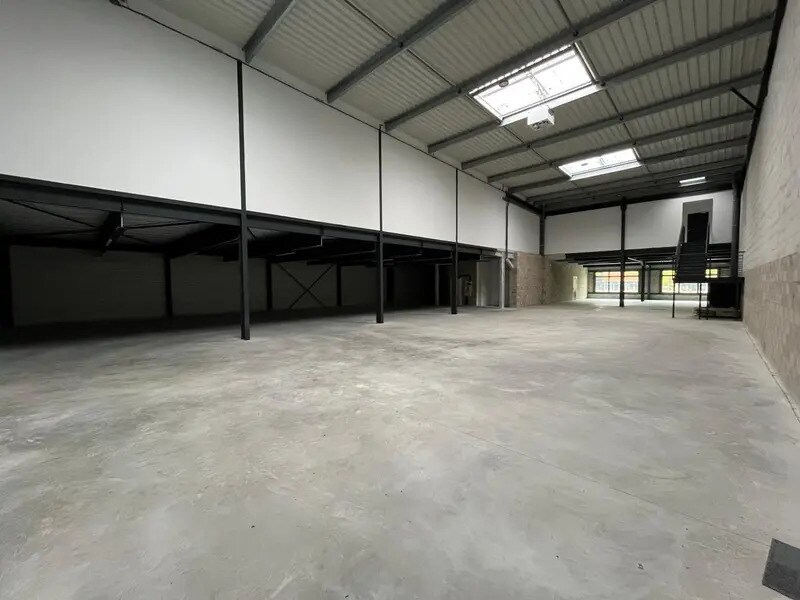 Light Industrial in Gennevilliers to rent Interior Photo- Image 1 of 6