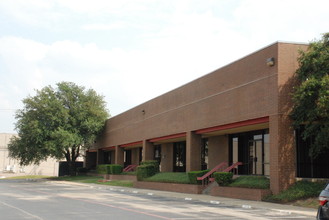 2010-2044 N State Highway 360, Grand Prairie, TX for rent Building Photo- Image 1 of 10