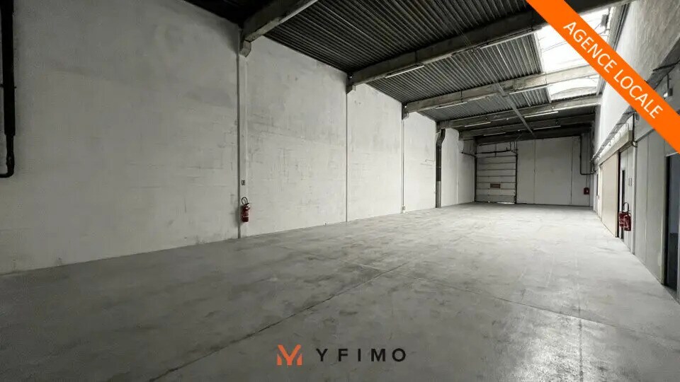 Light Industrial in Éragny to rent Interior Photo- Image 1 of 10