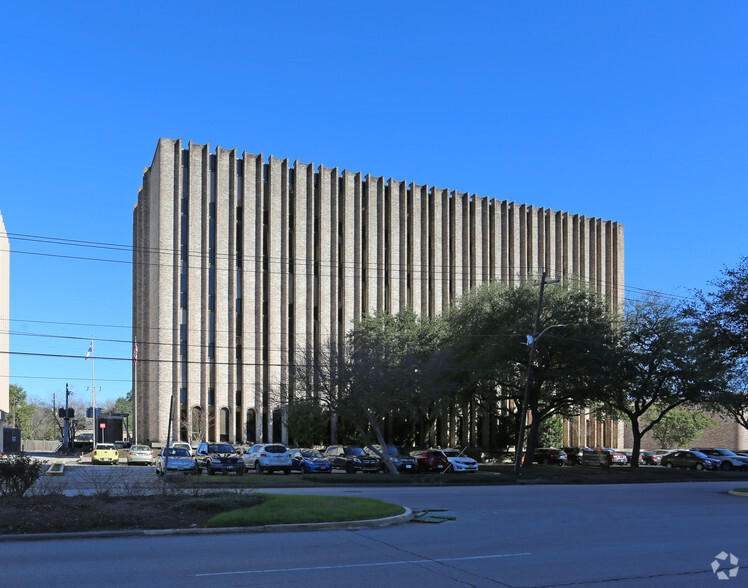 2990 Richmond Ave, Houston, TX for rent - Building Photo - Image 2 of 6