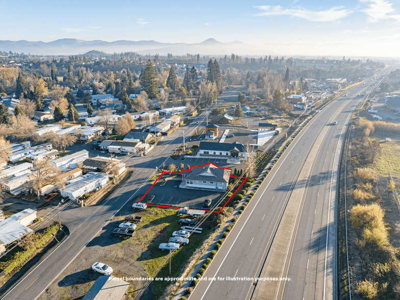 10830 Hwy 62 Highway 62, Eagle Point, OR for sale - Building Photo - Image 3 of 34