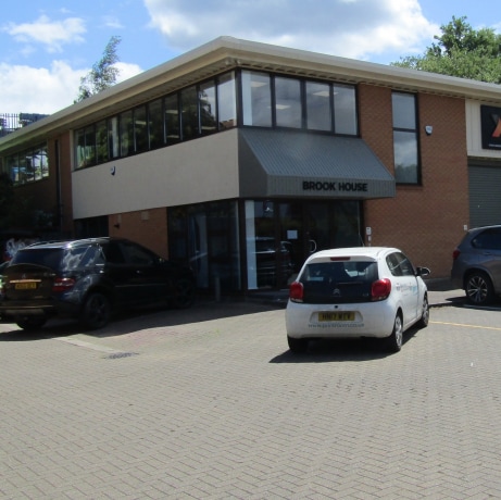 Brook House, Downmill Road, Bracknell to rent - Building Photo - Image 3 of 3