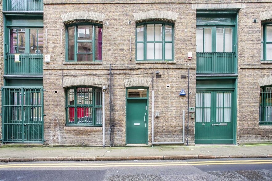 1-4 Christina St, London to rent - Building Photo - Image 1 of 8