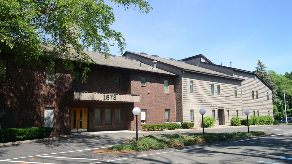 1873 Western Ave, Albany, NY for rent - Building Photo - Image 1 of 6