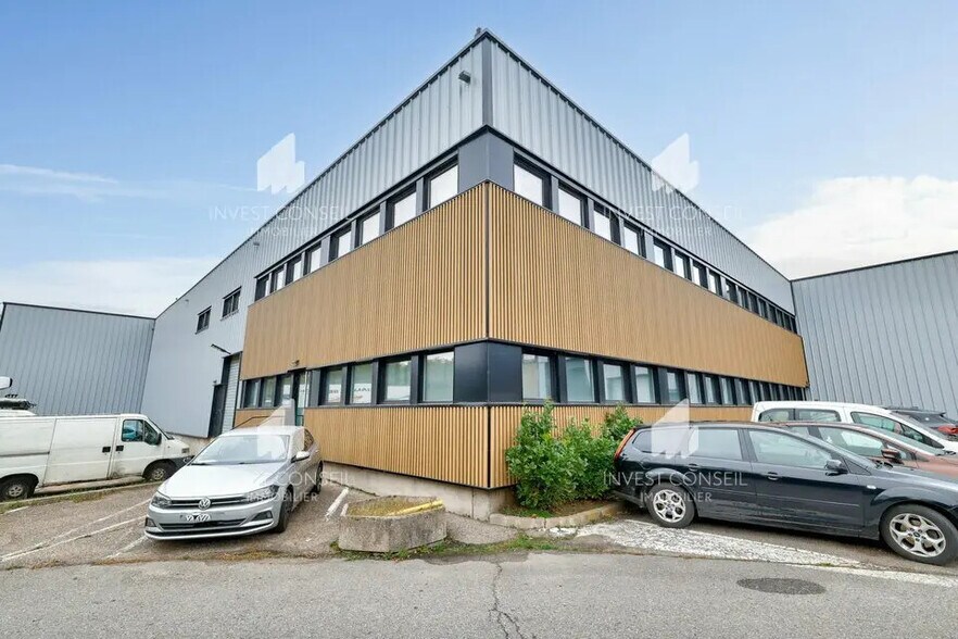 Light Industrial in Villeneuve-la-Garenne to rent - Building Photo - Image 3 of 7