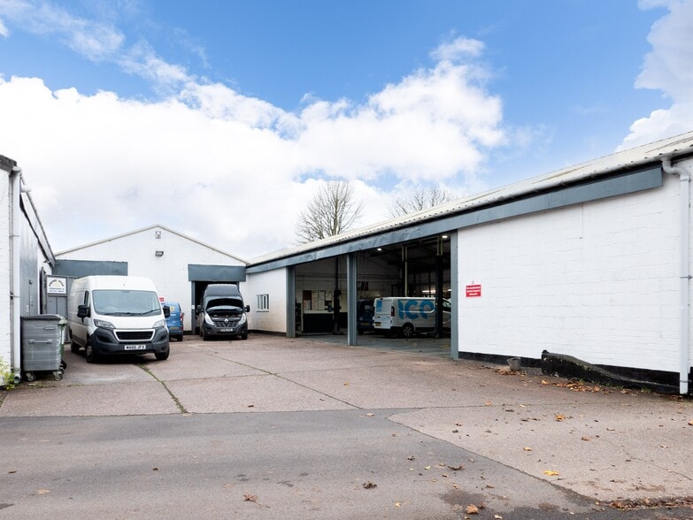 Kennedy Way, Tiverton to rent - Building Photo - Image 3 of 7