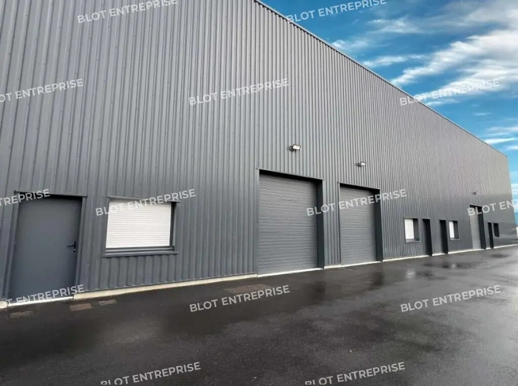 Location Bureaux 175 m² - Photo 1