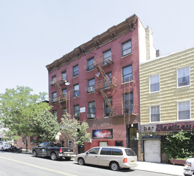 273-277 Grand St, Brooklyn, NY for rent - Primary Photo - Image 1 of 2