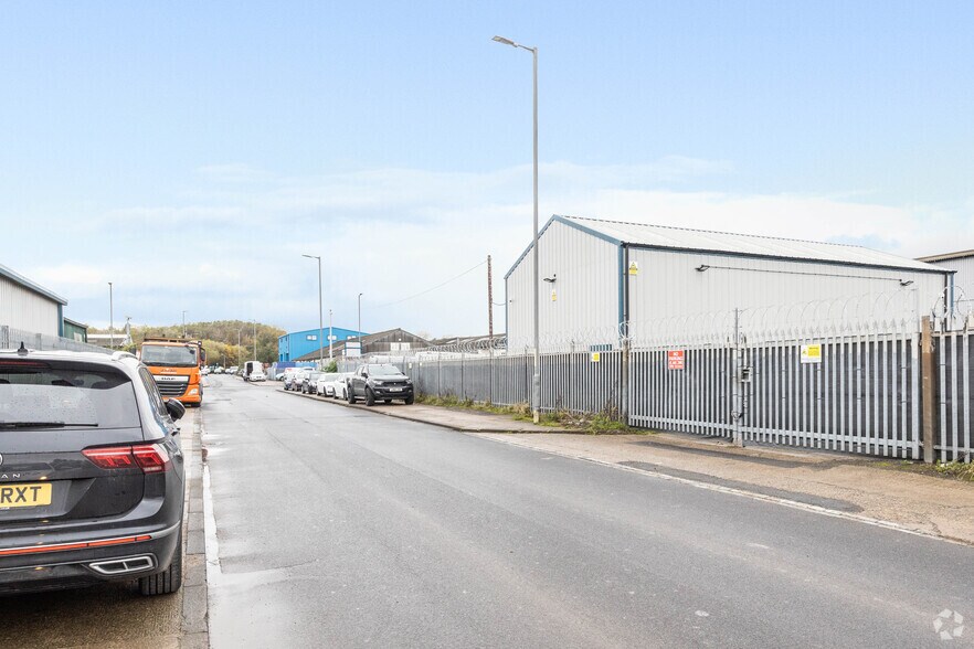 Portrack Ln, Stockton On Tees to rent - Building Photo - Image 2 of 2