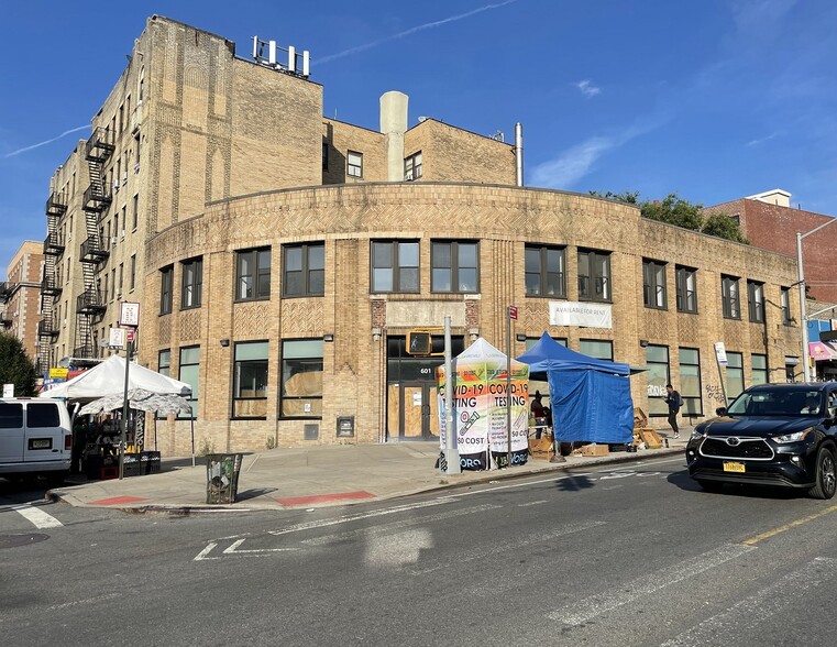 601 E Tremont Ave, Bronx, NY for sale - Building Photo - Image 1 of 1