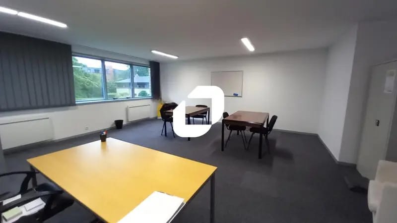 Vente Bureaux 160 m² à 340 m² - Photo 1