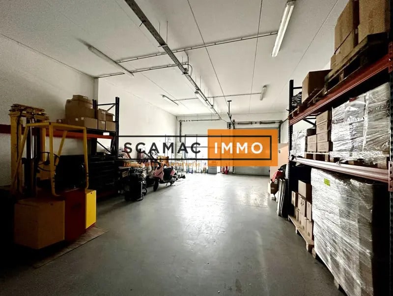Light Industrial in Croissy-Beaubourg for sale Interior Photo- Image 1 of 5