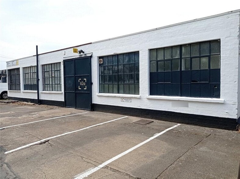 Unit 62A Princess Margaret Rd, Tilbury to rent - Building Photo - Image 1 of 4