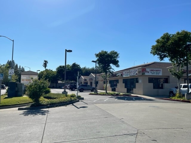 1961-1981 Alamo Dr, Vacaville, CA for rent - Building Photo - Image 2 of 7