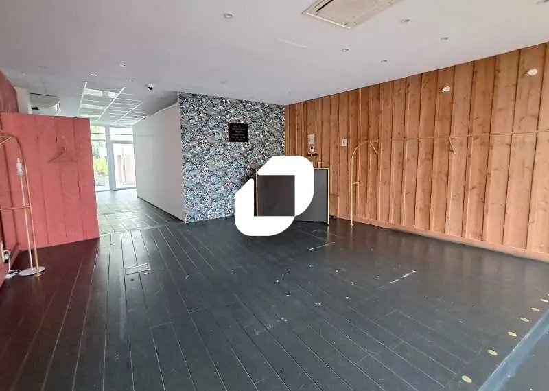 Location Commerce 74 m² - Photo 1