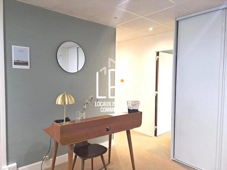 Rue Charles Brunellière, Nantes to rent - Building Photo - Image 3 of 4