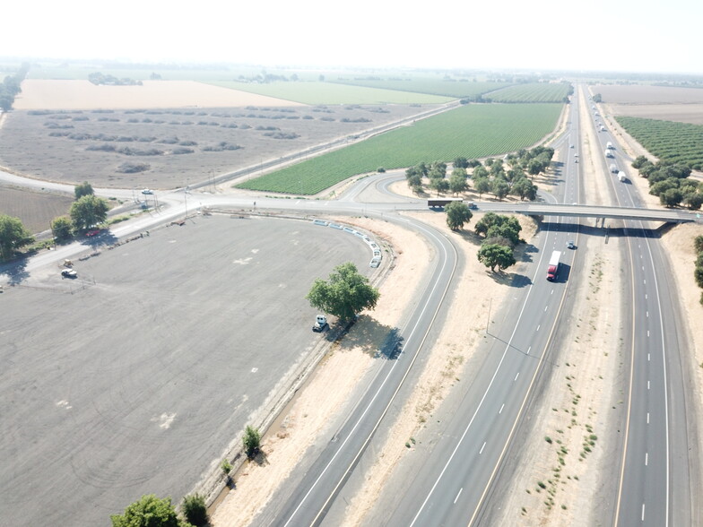 R2E Freeway Drive, Woodland, CA for rent - Primary Photo - Image 1 of 12