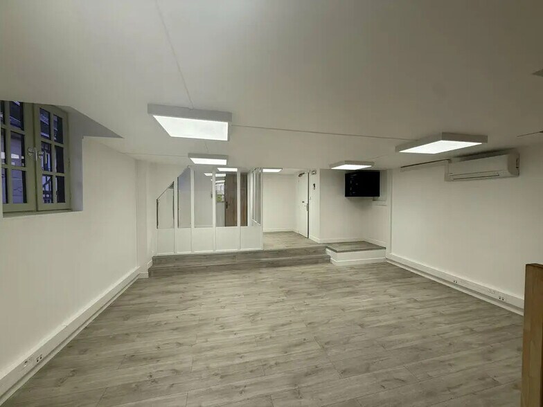 Office in Rouen to rent - Building Photo - Image 3 of 5