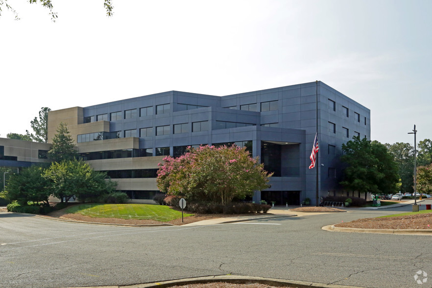 800 Park Offices Dr, Durham, NC for rent - Building Photo - Image 1 of 34