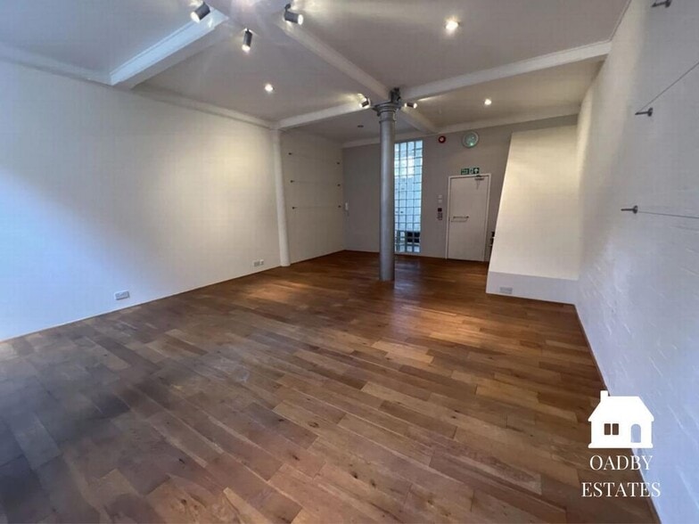 21 Wellington St, Leicester to rent - Building Photo - Image 2 of 8