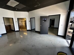 4425 E Airport Dr, Ontario, CA to rent Interior Photo- Image 2 of 2