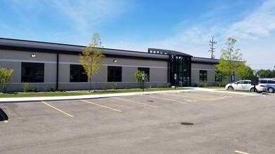 2800 Keslinger Rd, Geneva, IL for rent Building Photo- Image 1 of 8