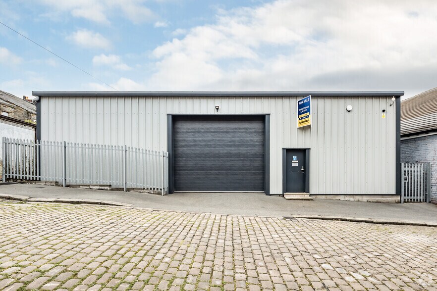Albion St, Accrington for sale - Building Photo - Image 2 of 2
