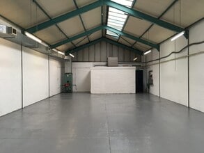 19-39 Tennant Ave, East Kilbride to rent Interior Photo- Image 2 of 2