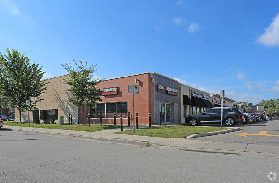 146 Lakeshore Rd W, Oakville, ON for rent - Building Photo - Image 2 of 2