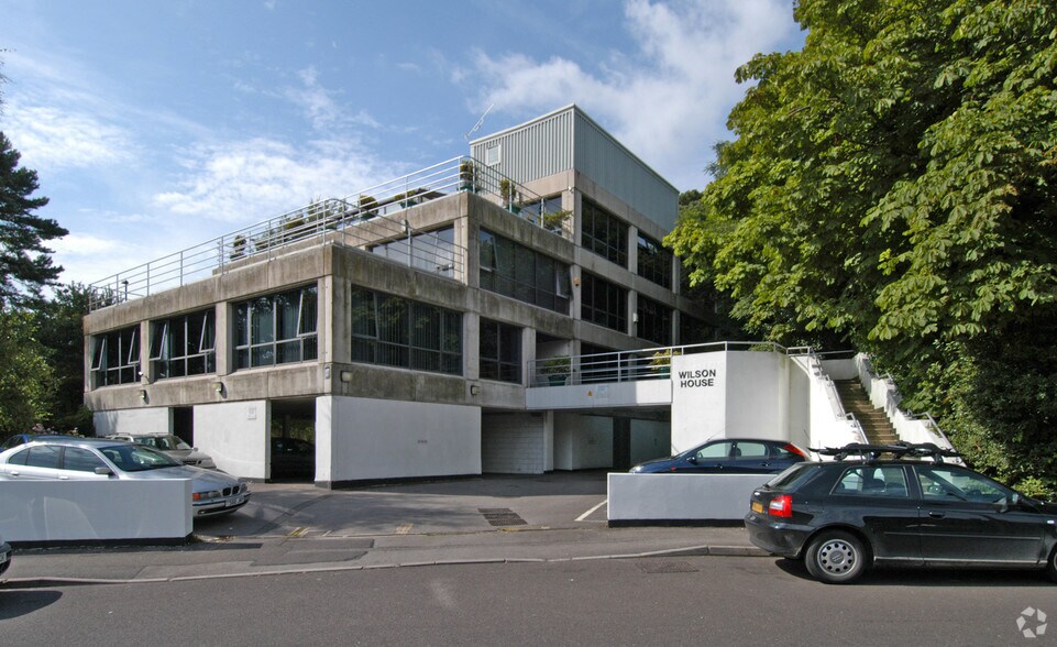 2 Lorne Park Rd, Bournemouth to rent - Building Photo - Image 2 of 19