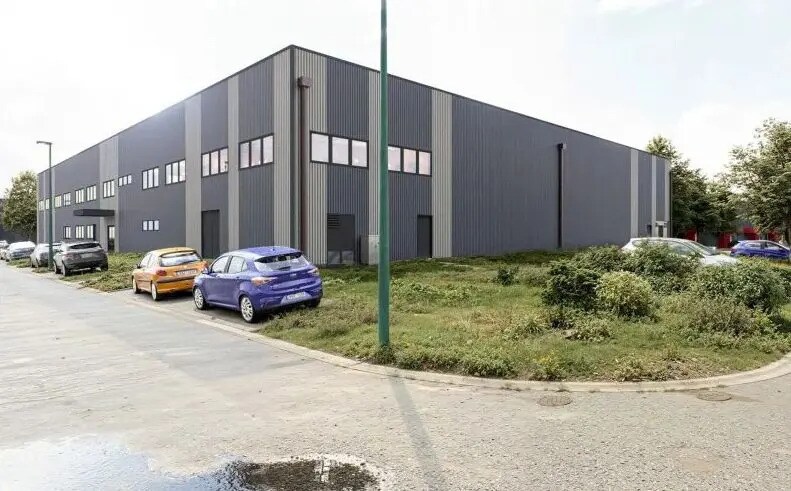 Industrial in Saint-Ouen-l'Aumône to rent Building Photo- Image 1 of 3